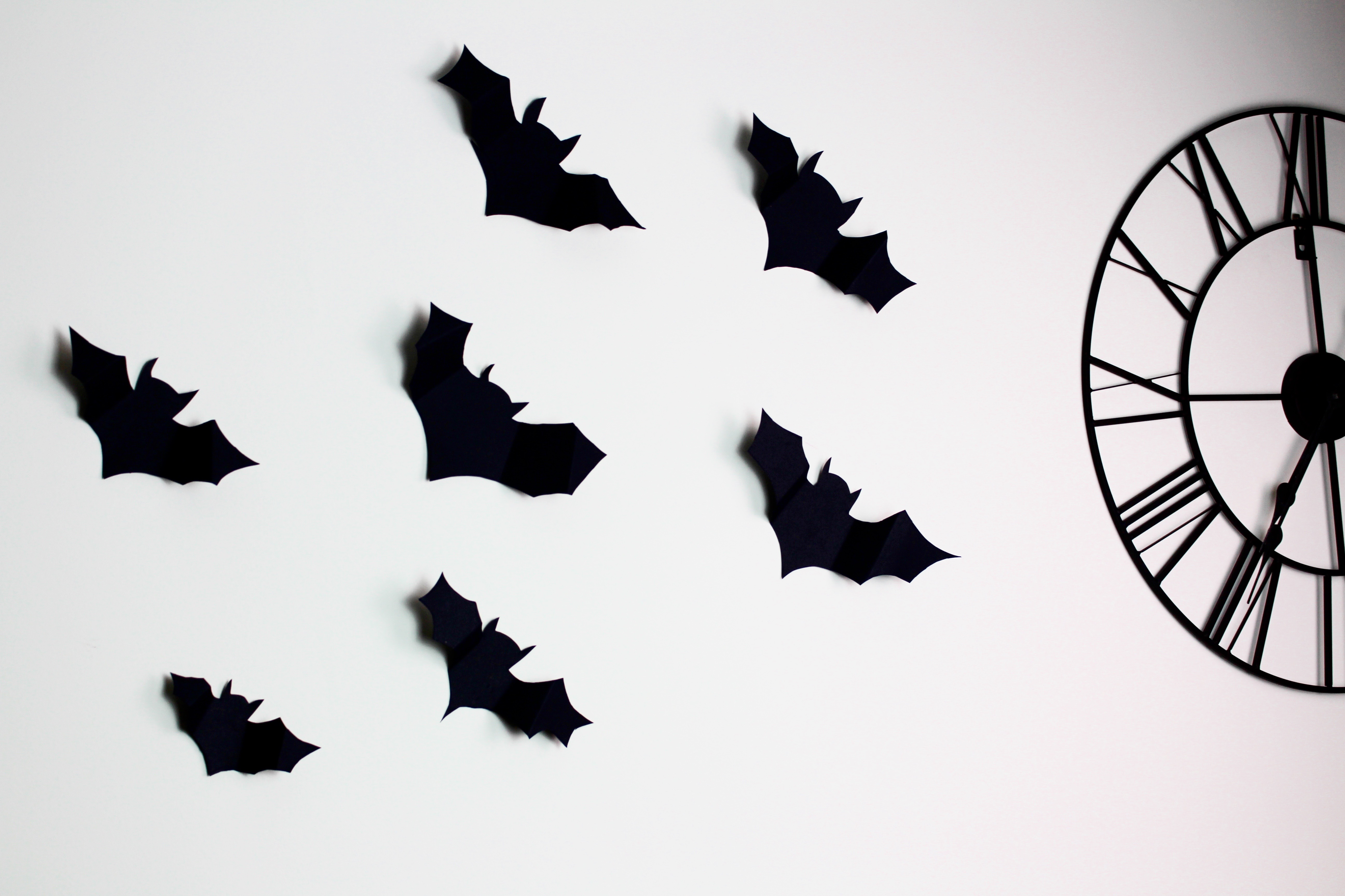 DIY #2 - Halloween Bats Wall - Beauty and the brunette