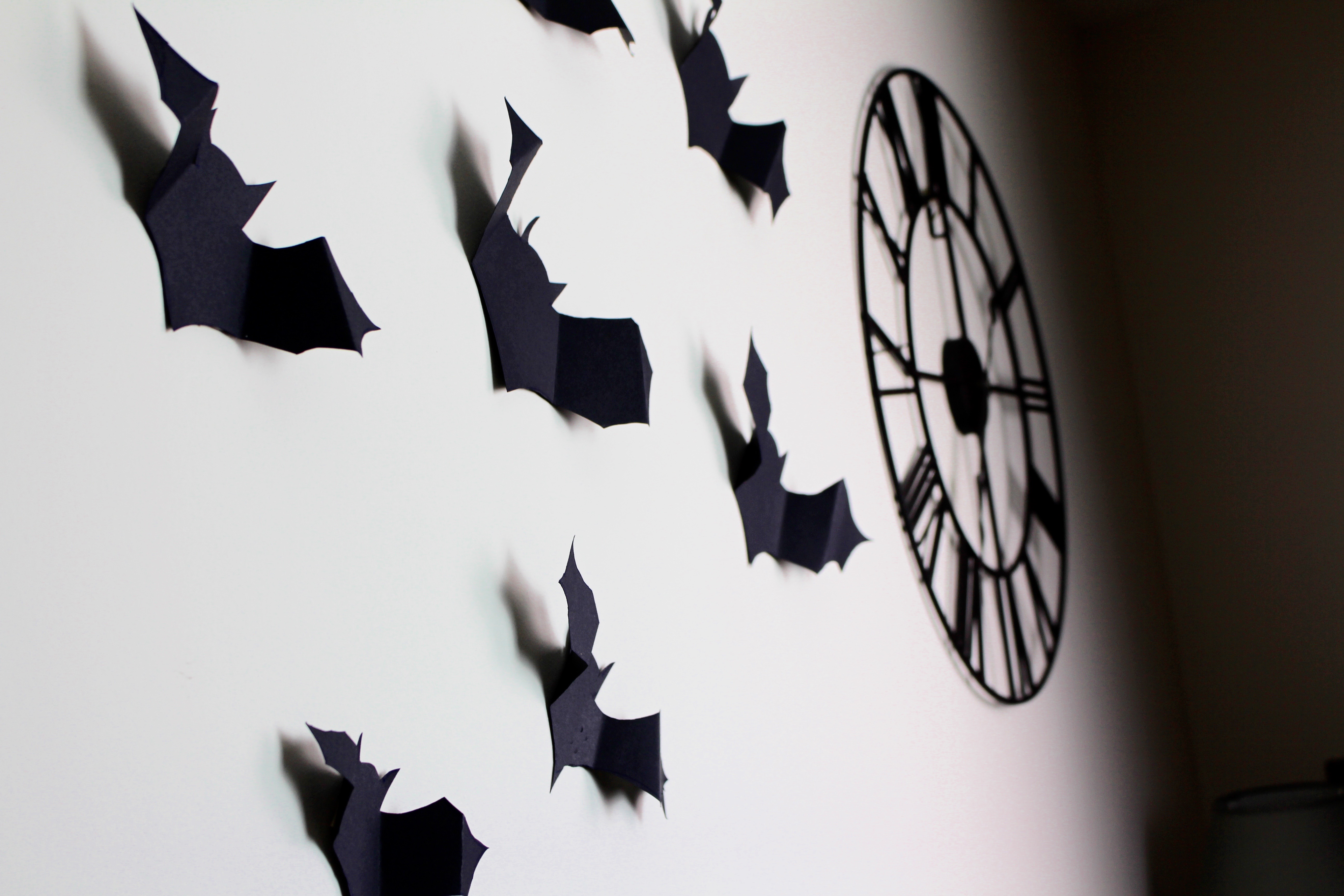 DIY #2 - Halloween Bats Wall - Beauty and the brunette